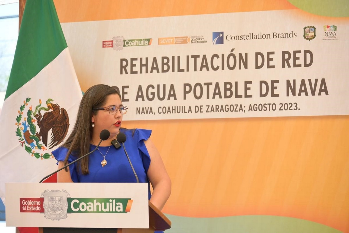 Pone gobernador en marcha rehabilitación de red de agua potable en Nava