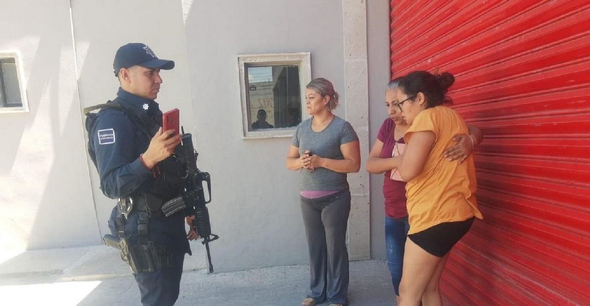POLICÍAS SALVAN A MENOR SALTILLENSE
