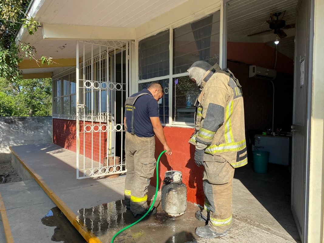 Se registra flamazo en escuela de la colonia Buena Vista