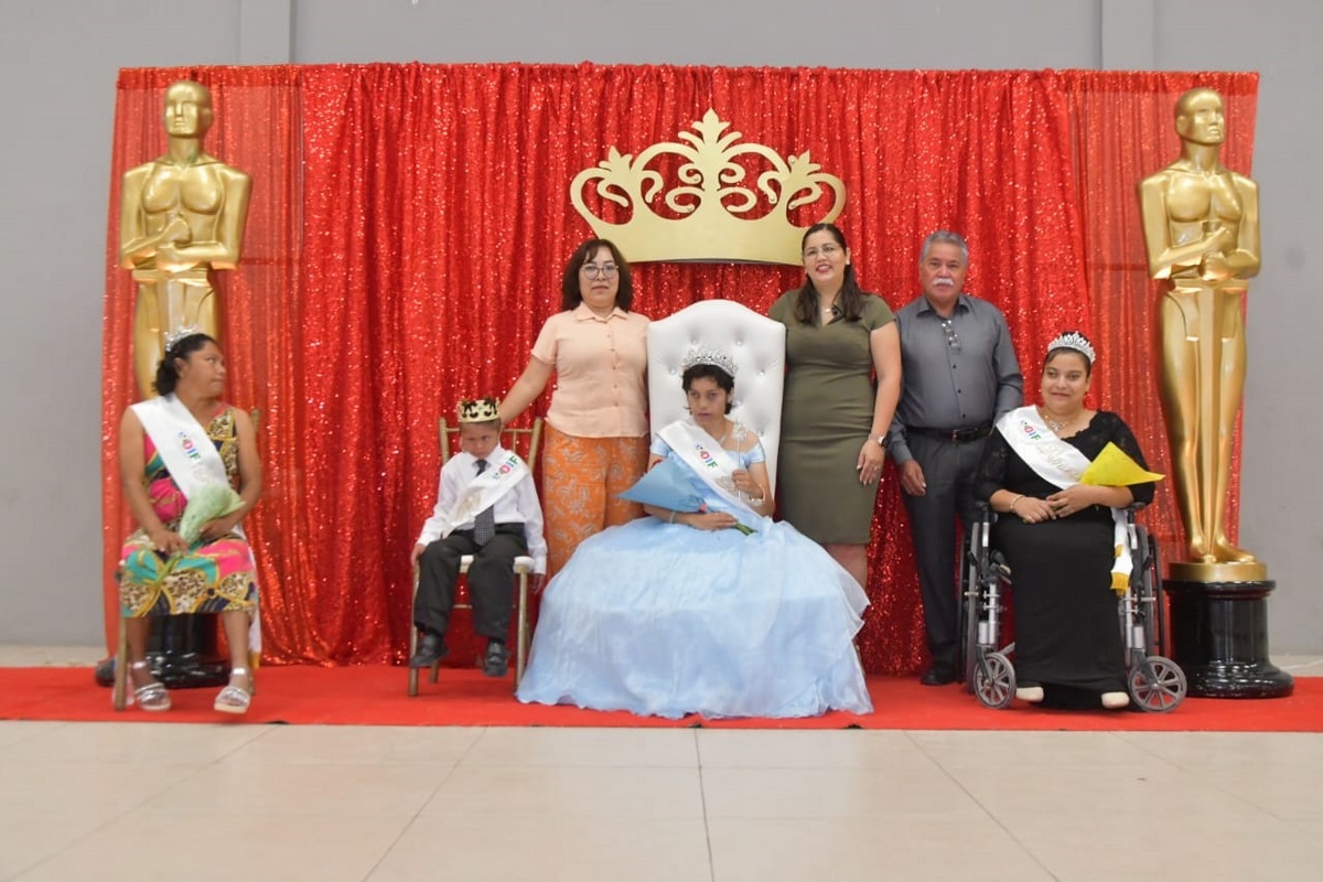 Coronan a reyes de la discapacidad 2023 en Nava