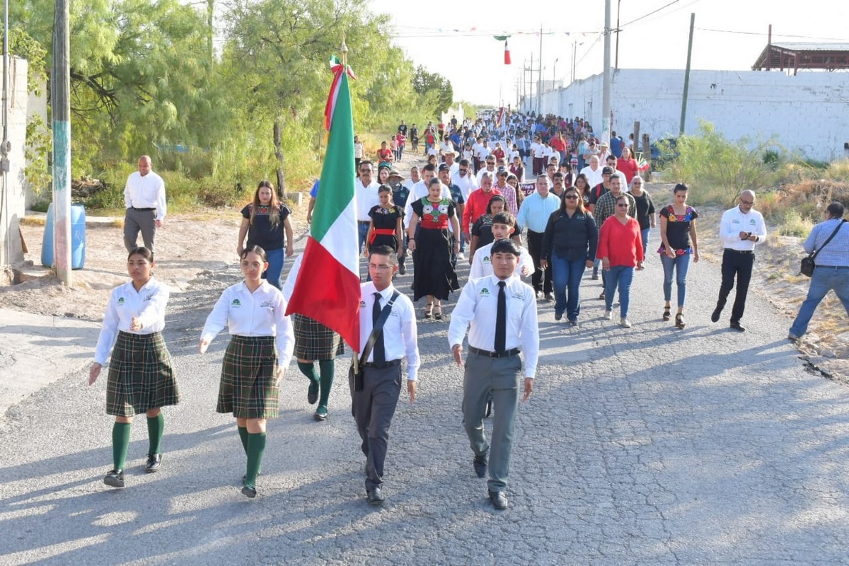 Conmemoran aniversario de la Independencia de México