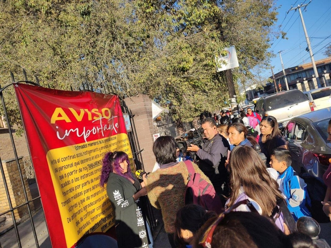 Protestan padres de familia de la escuela Miguel López
