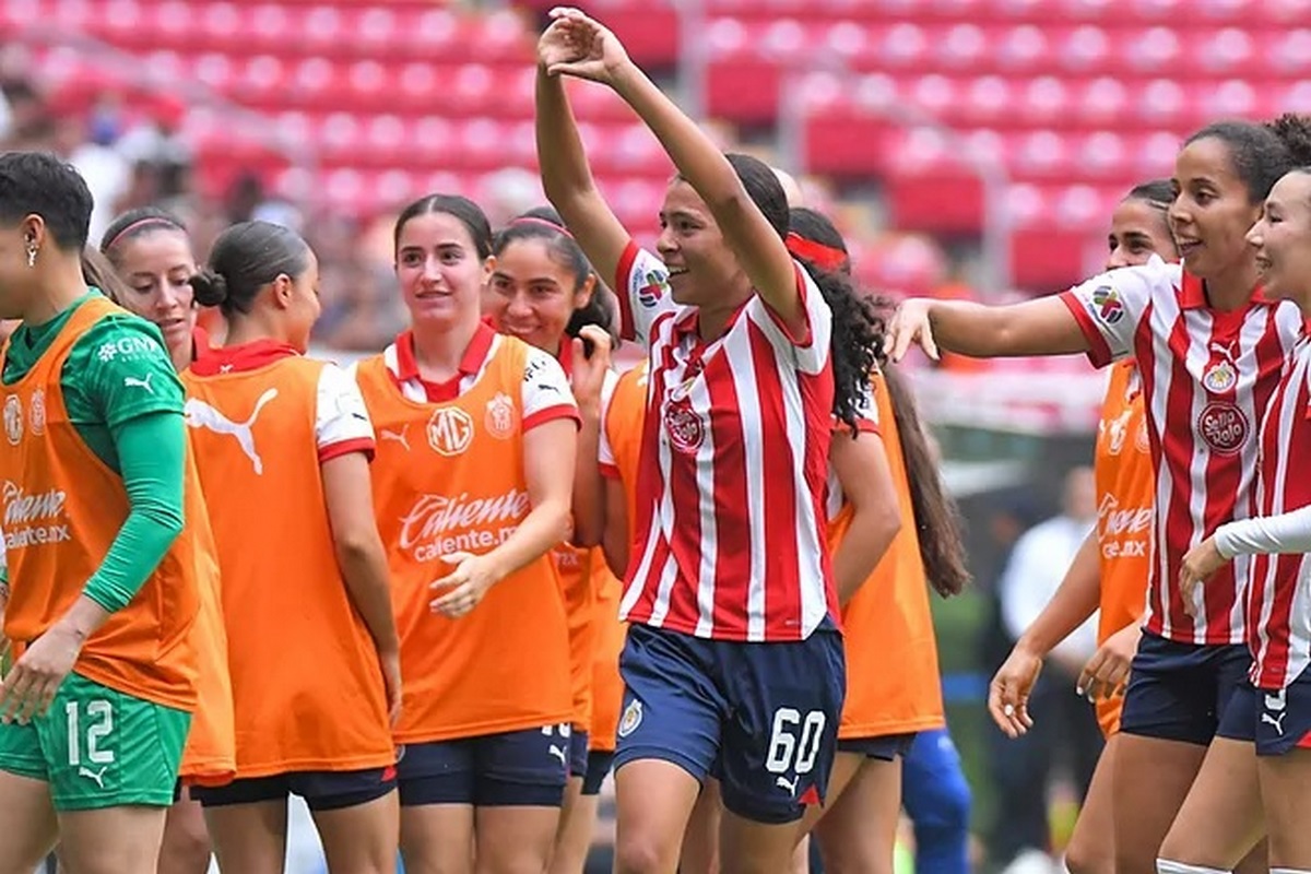 Chivas humilló en casa a Mazatlán por la jornada 10 de Liga MX femenil.