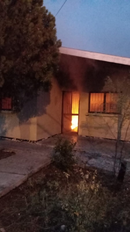 DROGADICTOS INCENDIAN CASA ABANDONADA