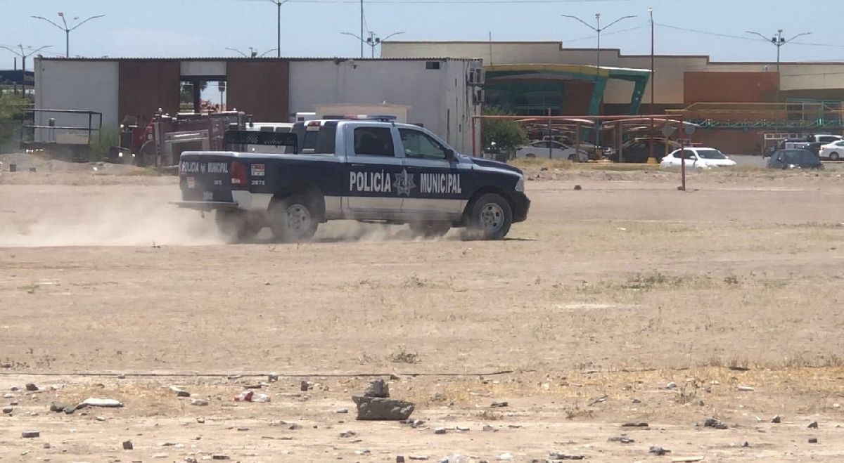 Se cuelga hombre en campo deportivo en Sabinas