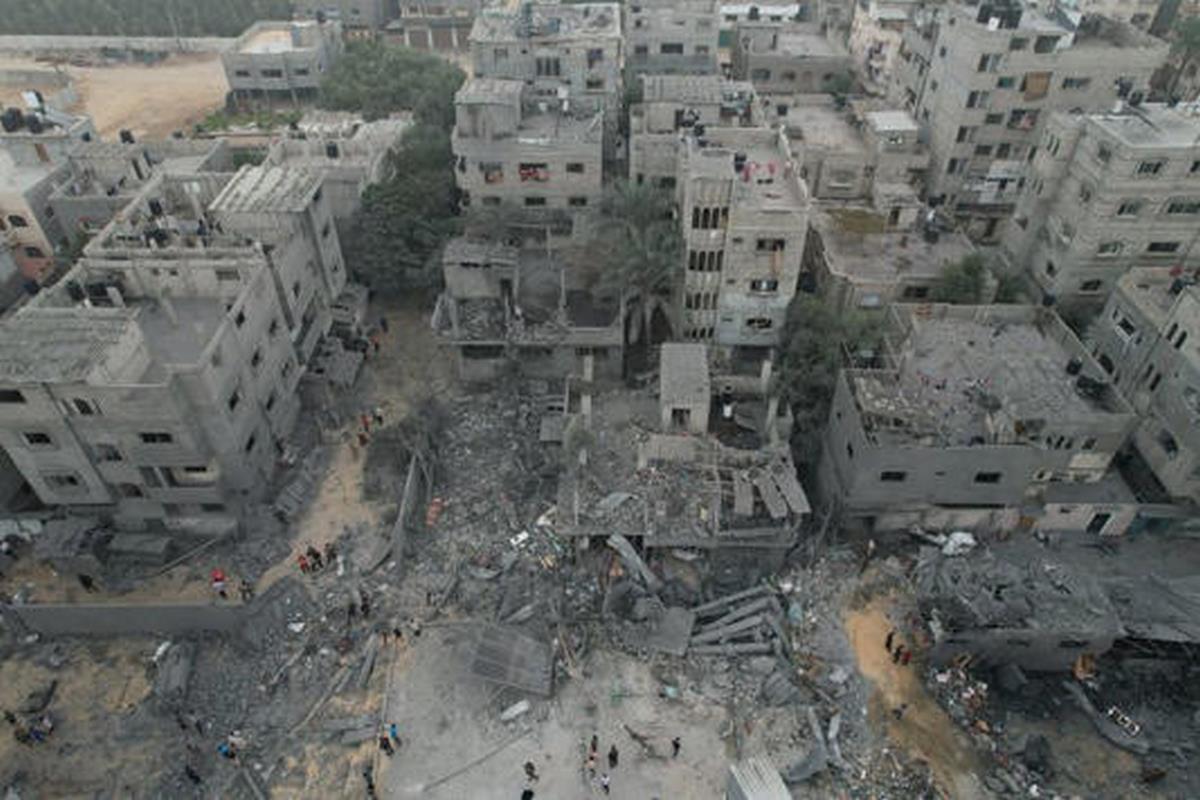 Israel muestra imágenes de tanques en Gaza, intensifica la guerra contra Hamás