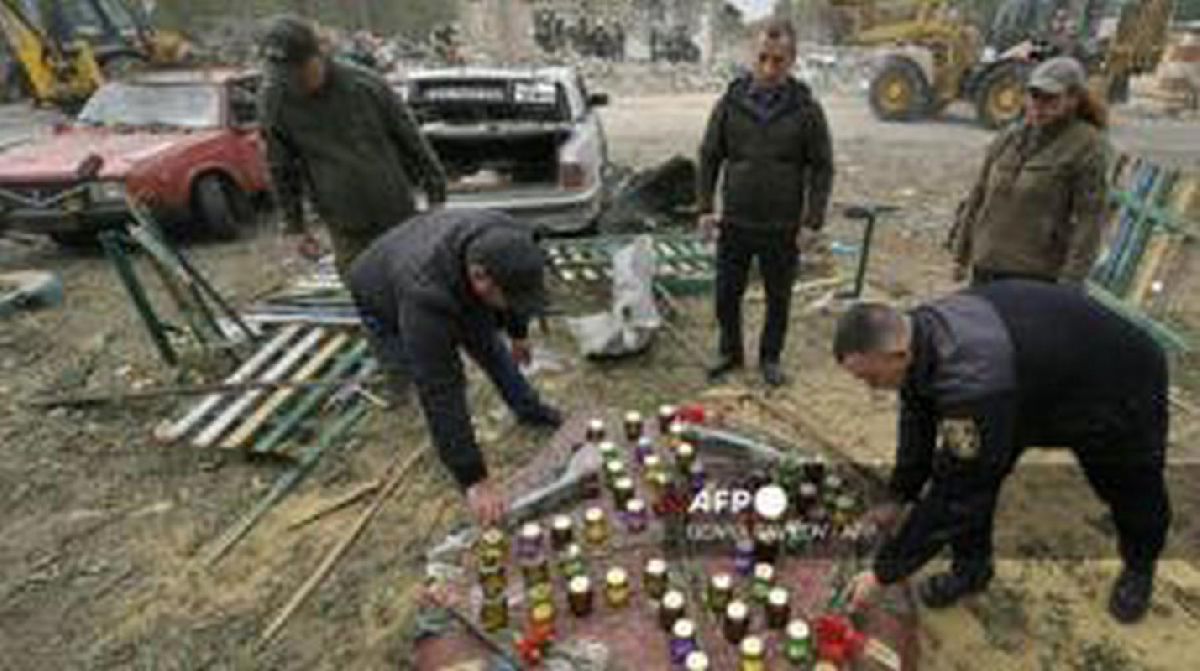 Al menos 51 muertos en un bombardeo ruso en Ucrania mientras asistían a un velorio