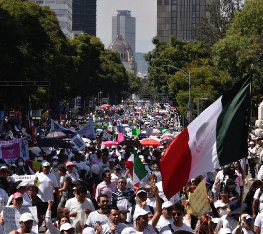 Poder Judicial presume “músculo”; ocho mil empleados protestan por desaparición de 13 fideicomisos