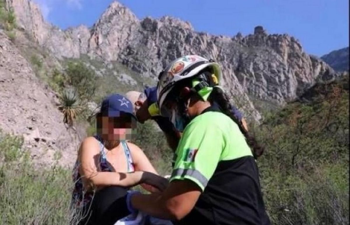 Rescatan a turistas en brecha de serranía de Coahuila y Nuevo León