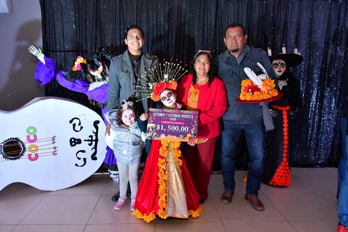 Realizan concurso de catrines y catrinas 2023 en Nava