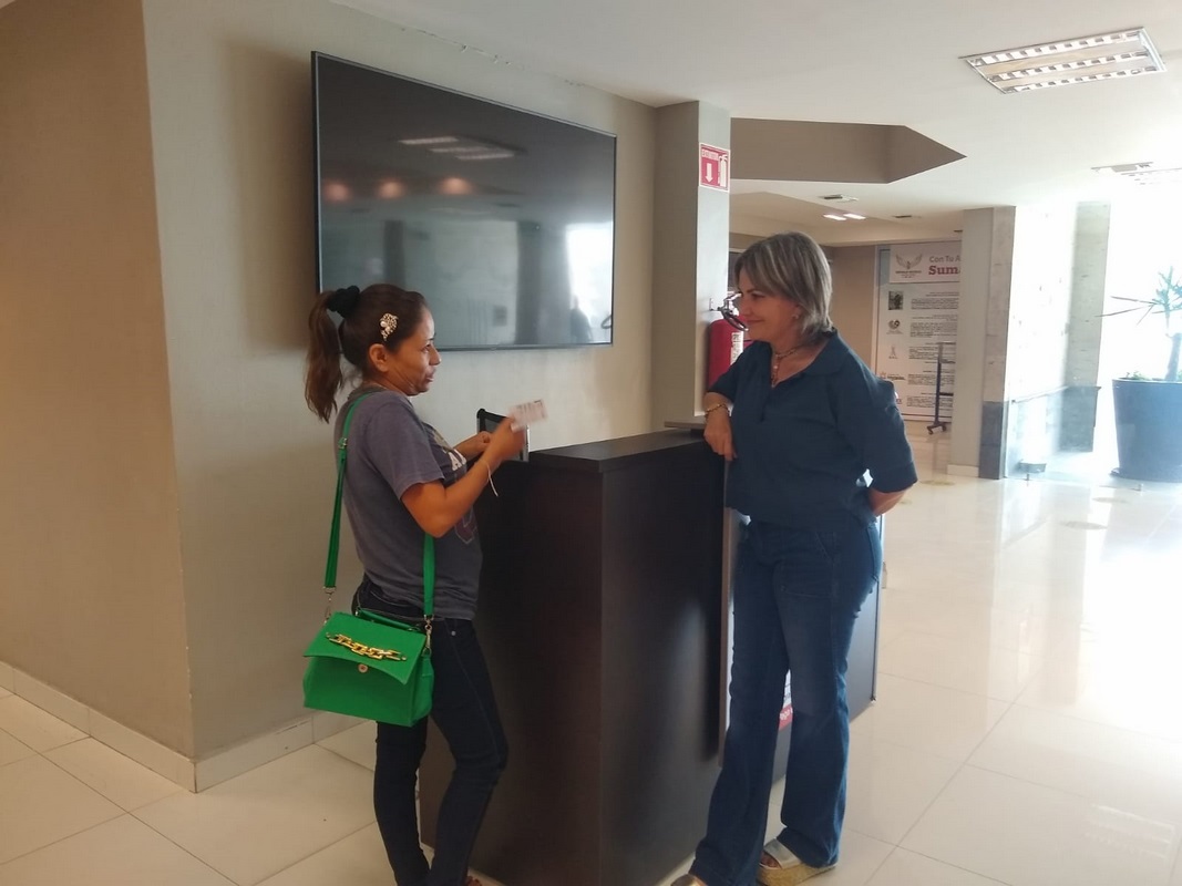 Apoya alcaldesa a madre de joven lesionado por un toro