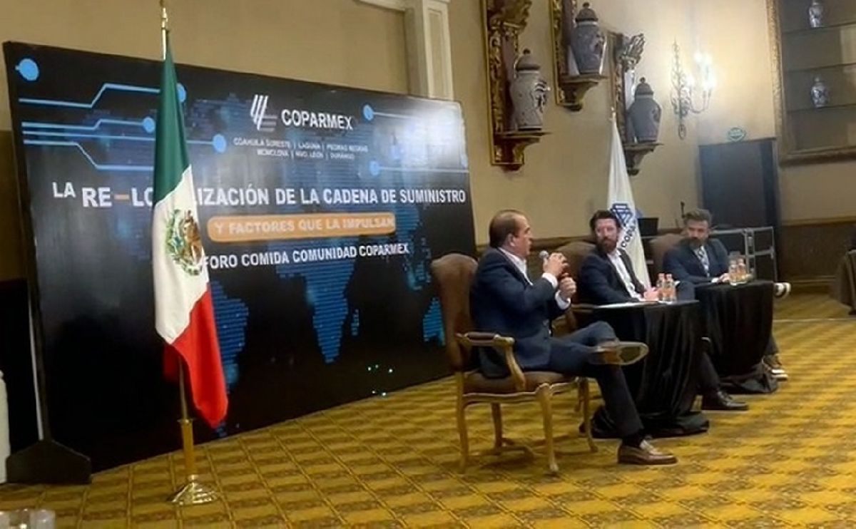 Realizan foro relocalización de la cadena de suministro y factores que la impulsan