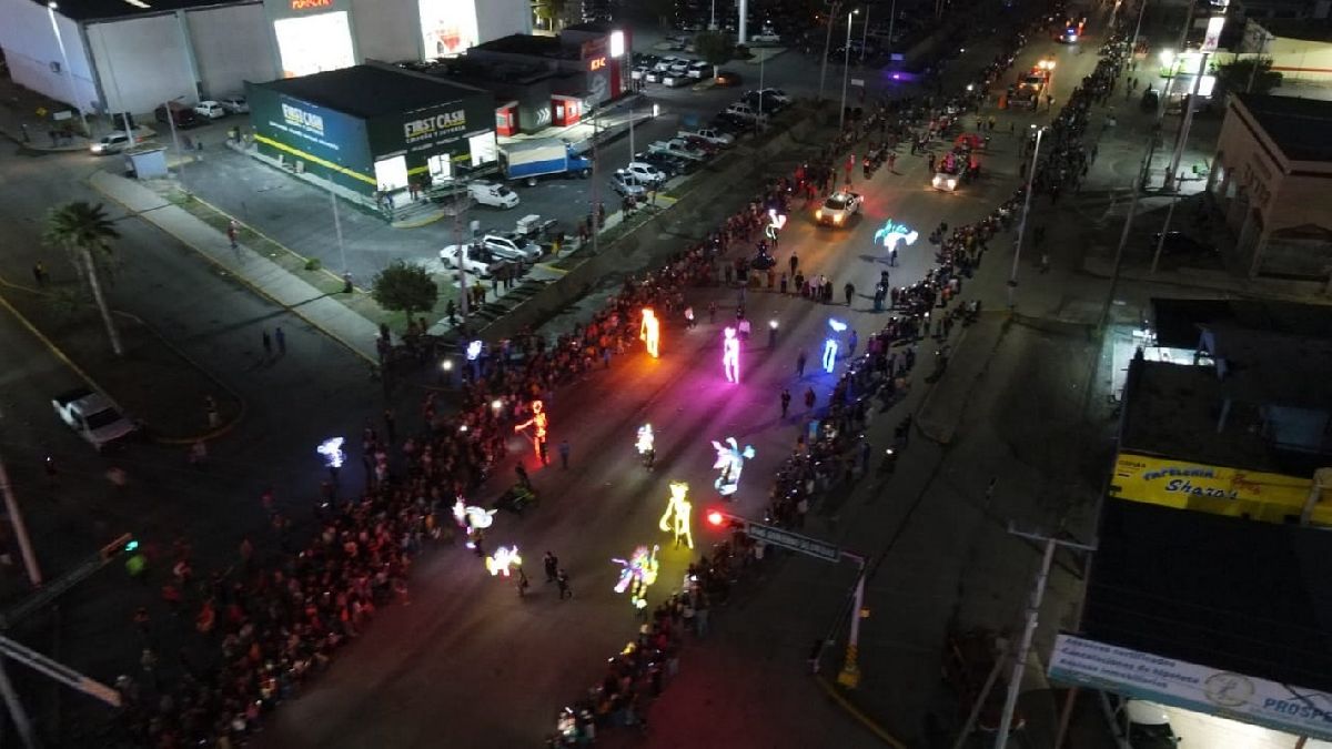 Con desfile de las Ánimas, concursos y concierto de Los Invasores, cierran el Festival de las Artes Manuel Acuña