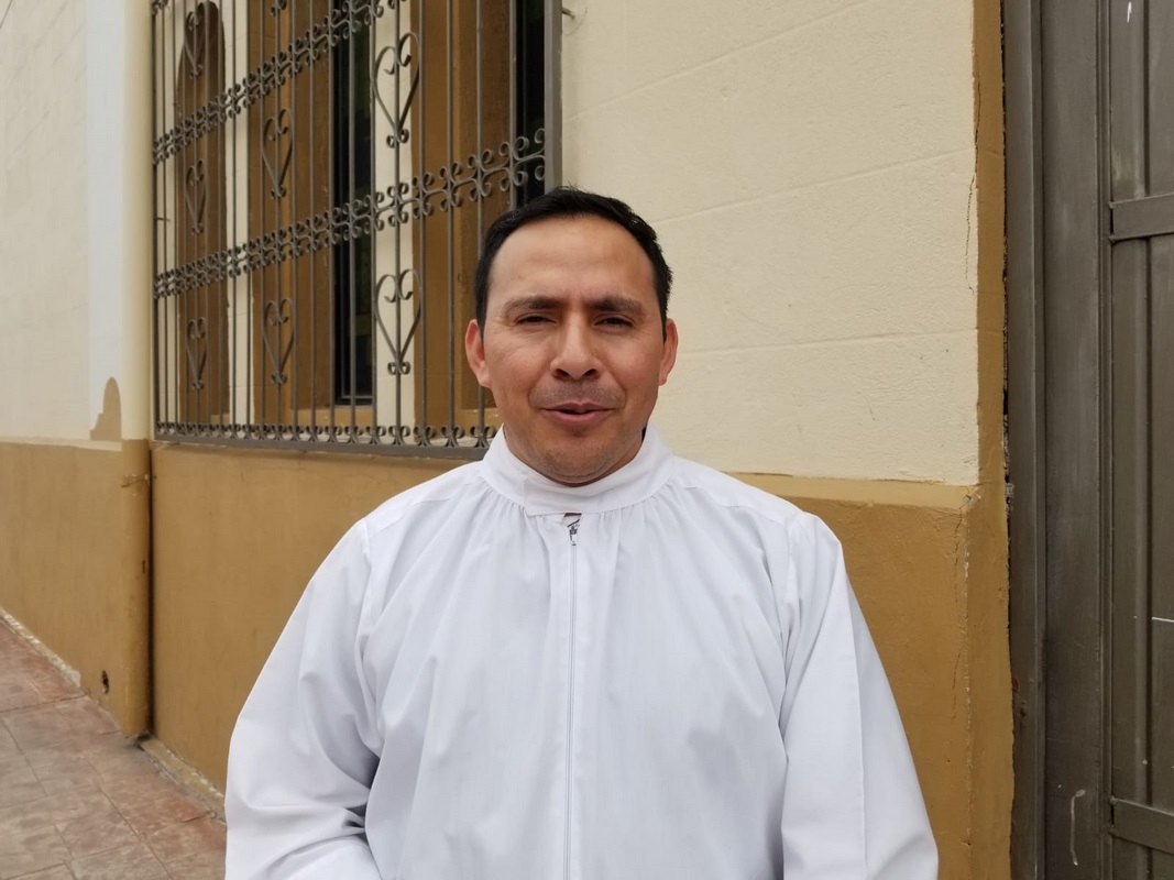 “A pie, en bici o en patín del diablo, hay que llegar a misa”: Padre Luis González