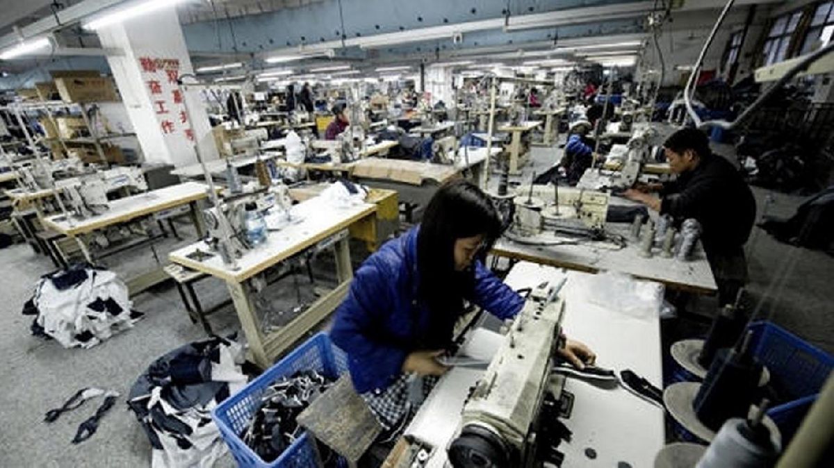 Unas 150 fábricas del sector textil cierran en Bangladés