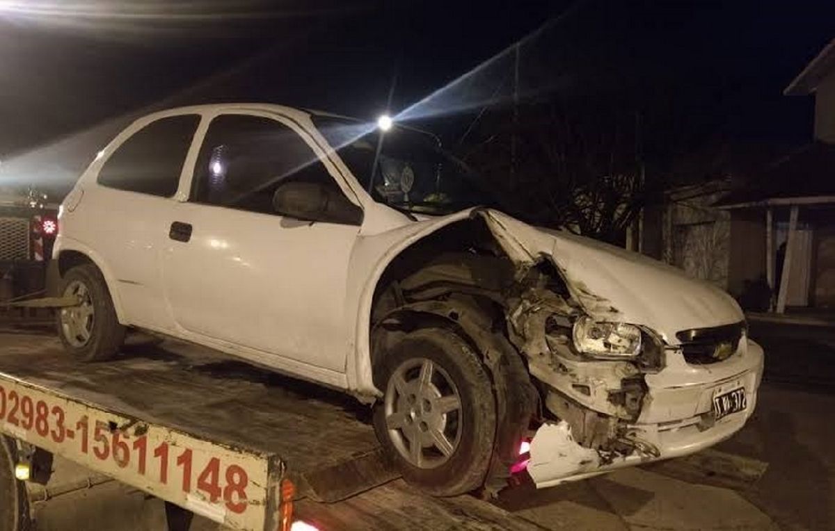 PIERDE EL CONTROL DEL VOLANTE Y SE IMPACTA CONTRA LA CAJA DE TRÁILER ESTACIONADO