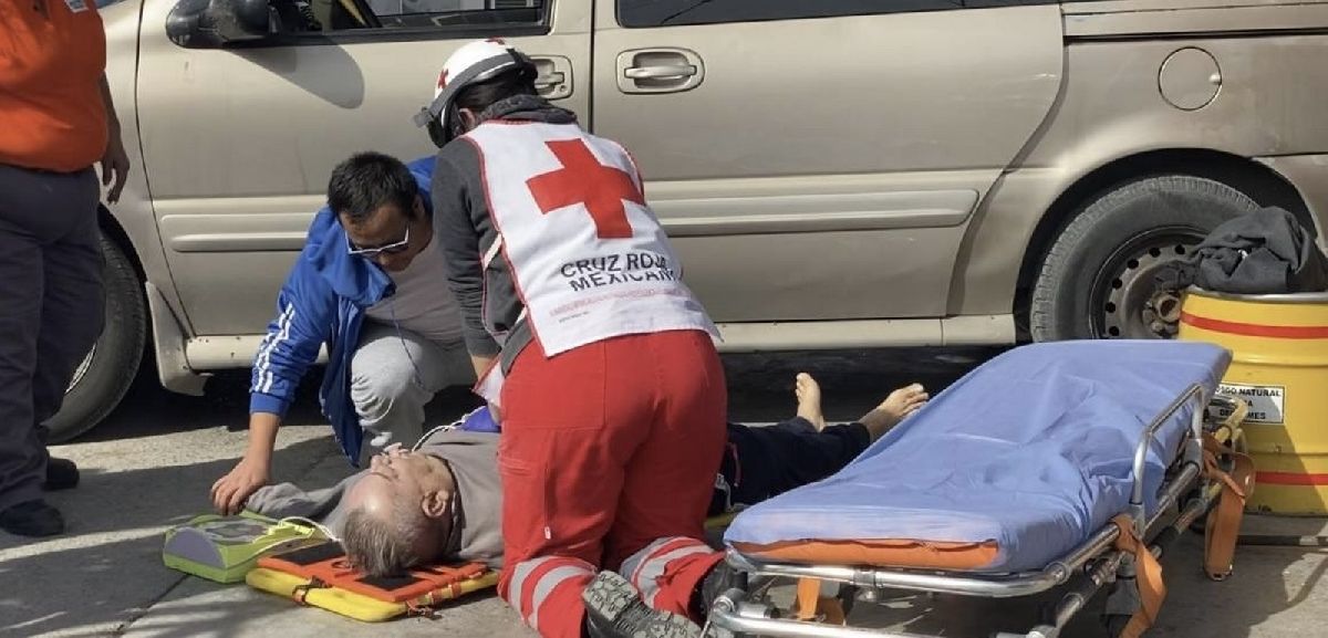 Muere de un infarto en vía pública