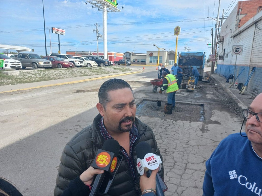 Dan continuidad al bacheo en Sabinas