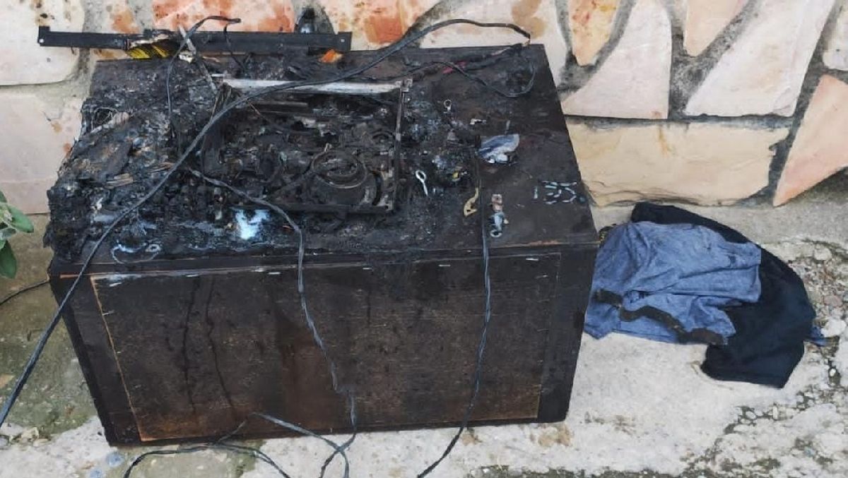 Pc y Bomberos logran sofocar un incendio en una vivienda y salvan a mascotas