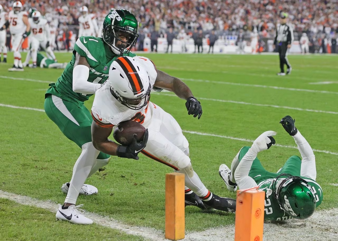 Flacco y los Browns clasifican a playoffs