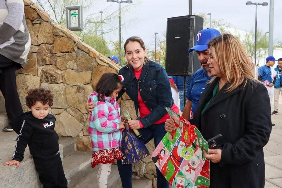 DIF LLEVA FELICIDAD Y ALEGRÍA A NIÑOS DE CASA HOGAR; NUEVA ROSITA