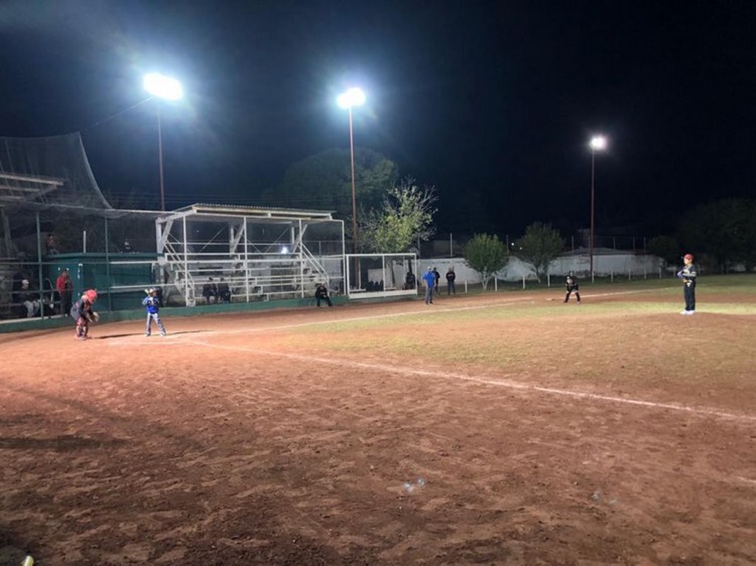 Saraperos superan a “Dodgers”
