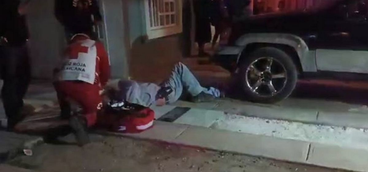 Se lanza de un tercer piso