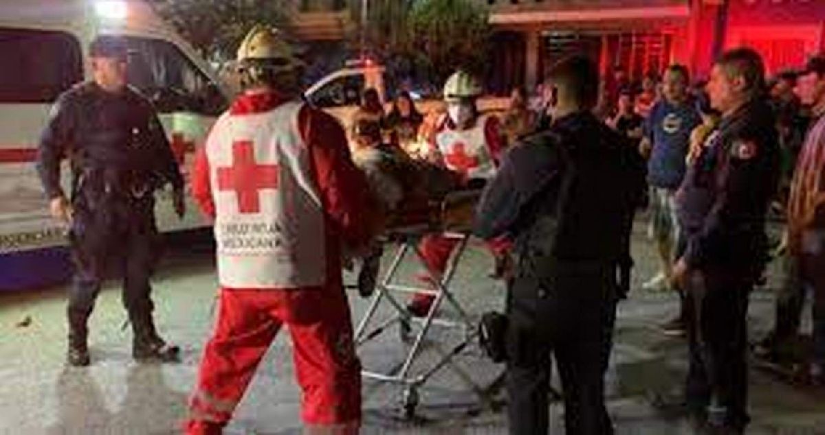 Muere de infarto mientras manejaba