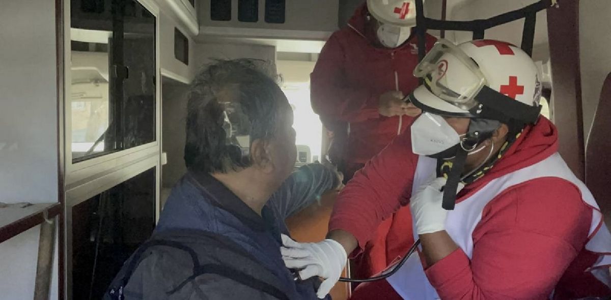 Se cae de la combi y resulta lesionado