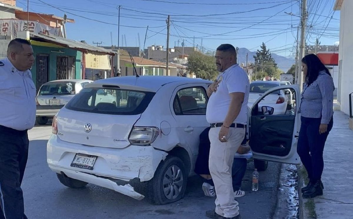 Choca con elementos y auto de la FGEC