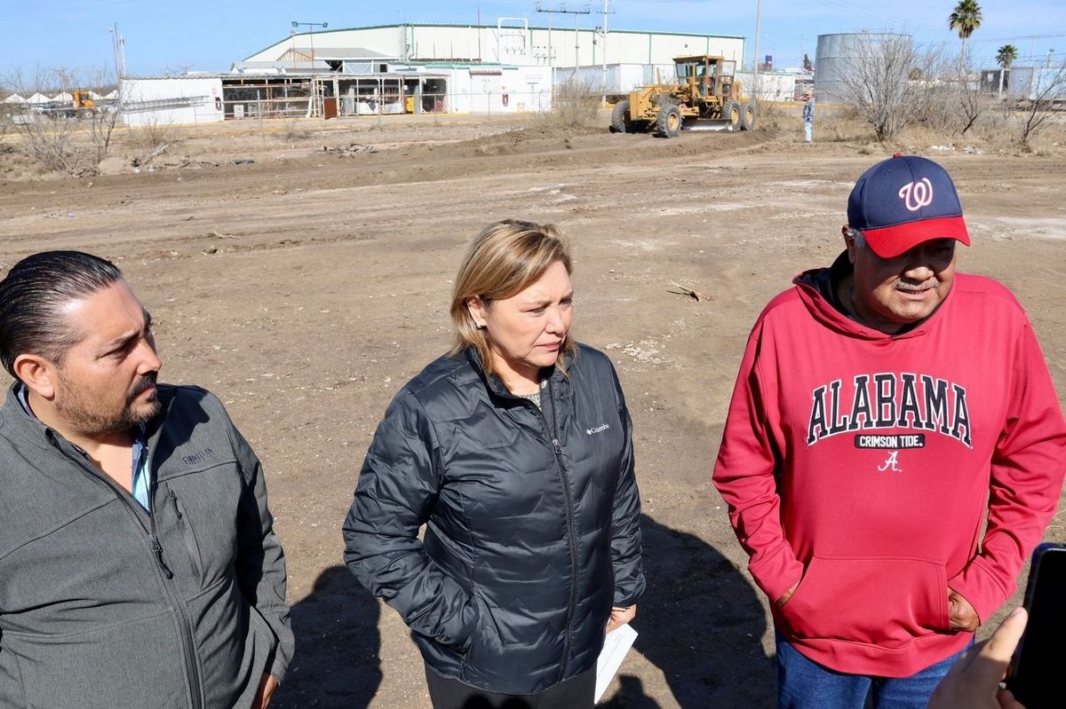 Supervisa alcaldesa Diana Haro campos de beisbol y softbol