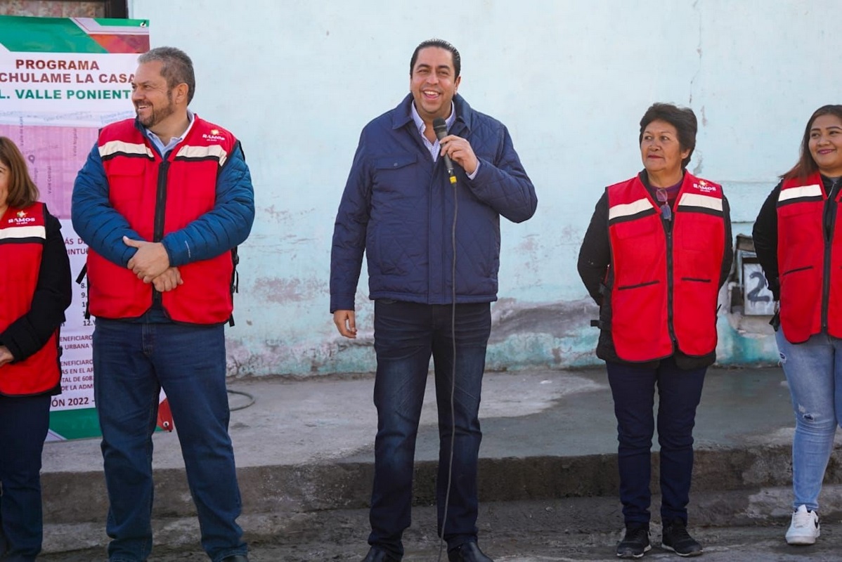Dan banderazo del programa enchúlame la casa en Ramos Arizpe