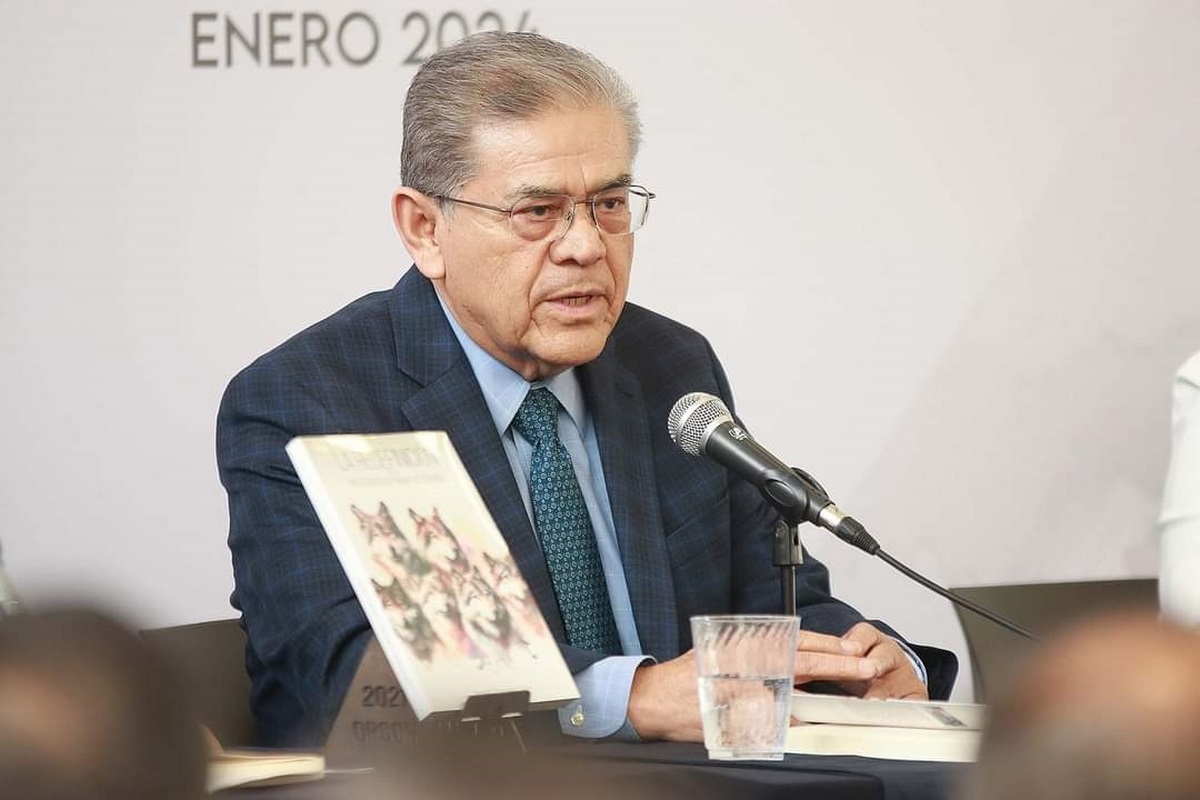 Presenta rector de la UAdeC su libro “La Redefinición de la Universidad Autónoma de Coahuila”