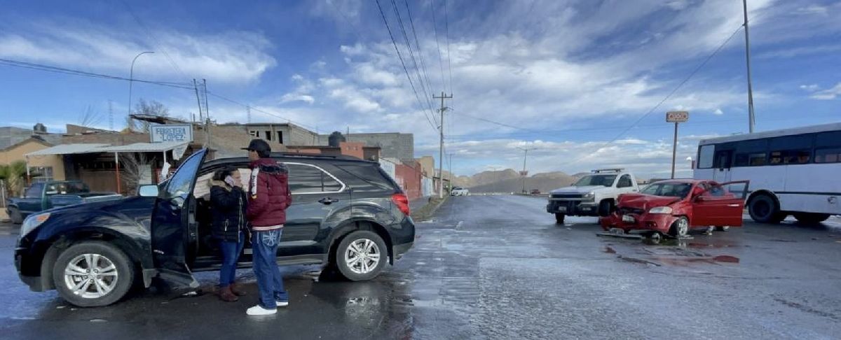 Aparatoso accidente, no deja lesionados