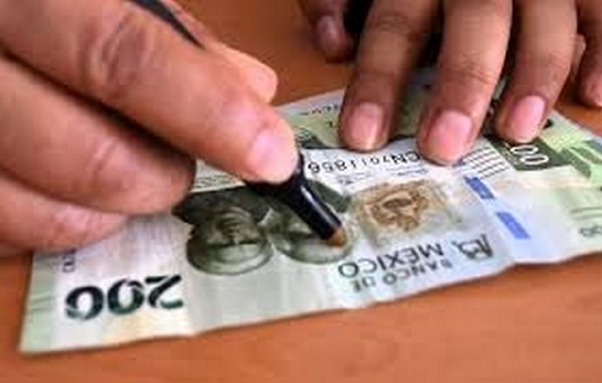 Alertan por billetes de 500 y 200 falsos en la Región Sureste