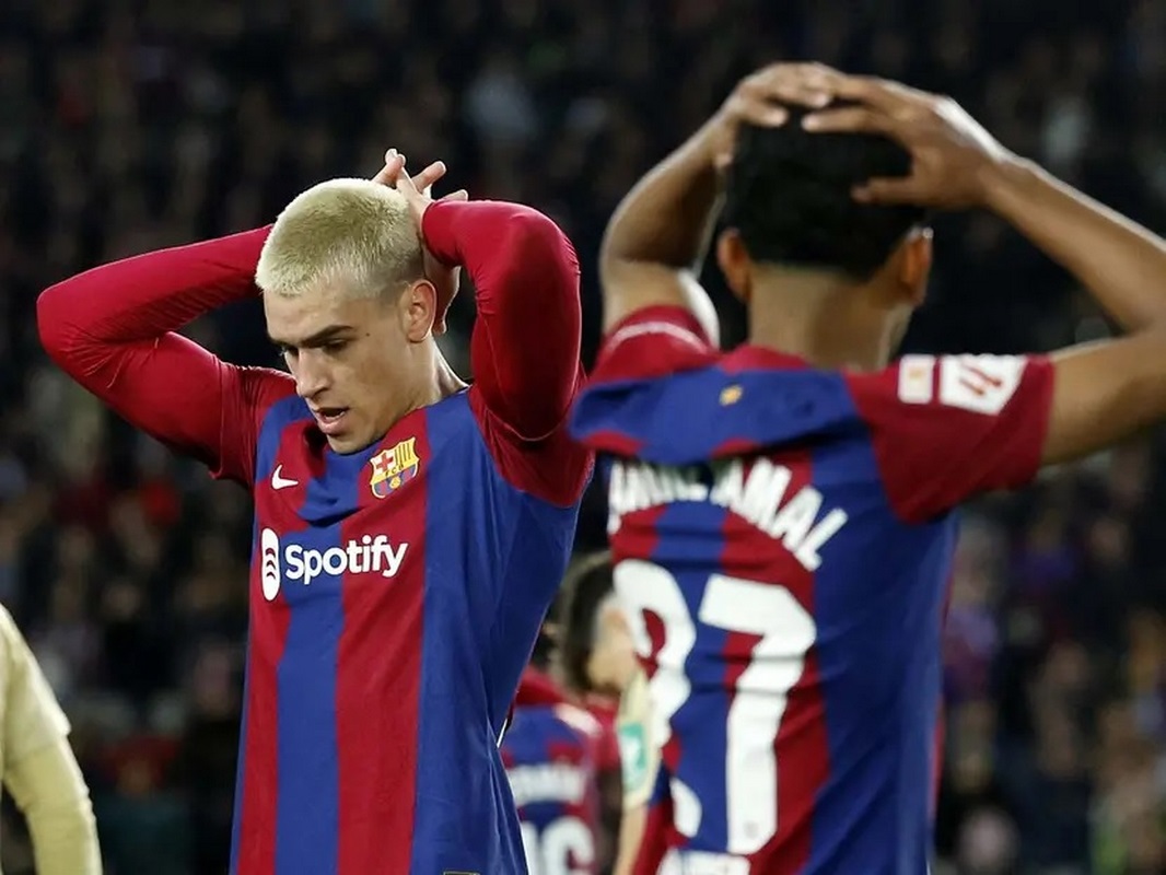 Barcelona deja ir puntos ante Granada y casi dice adiós a LaLiga