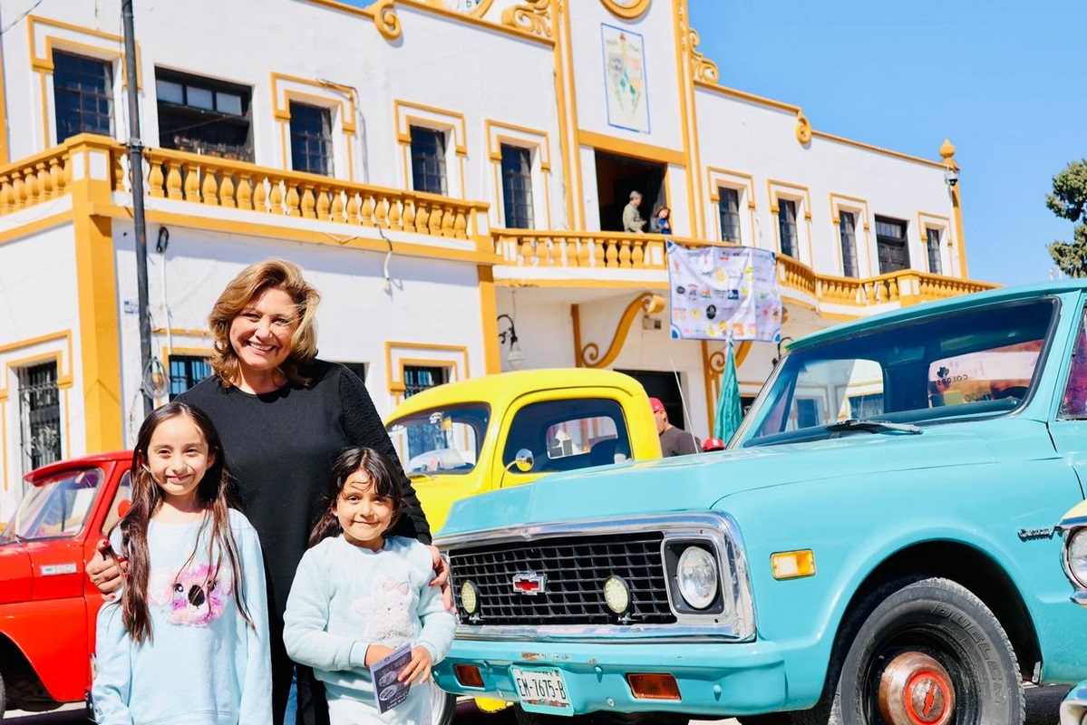 Reconocen los clásicos oxidados a la alcaldesa Diana Haro por todo su respaldo
