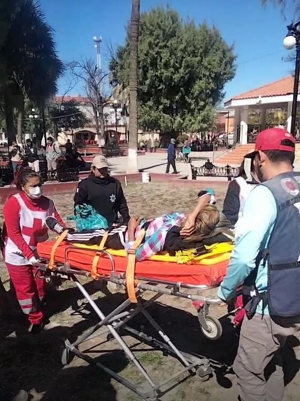 LESIONAN A MUJER CON UNA PIEDRA