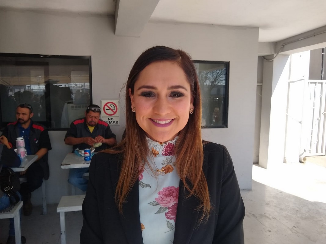 Por iniciar graduadas de bachillerato la universidad en línea