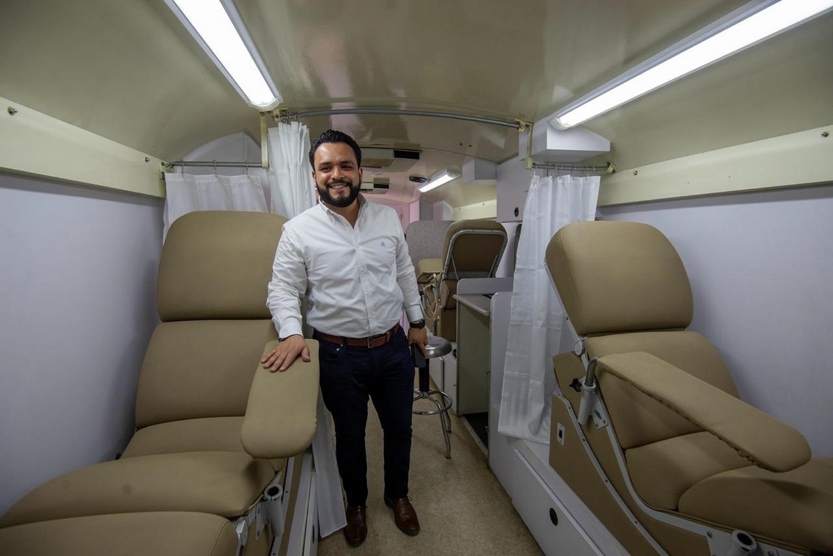 Presenta Alberto Hurtado el módulo de atención médica gratuita que recorrerá todas las colonias de Saltillo