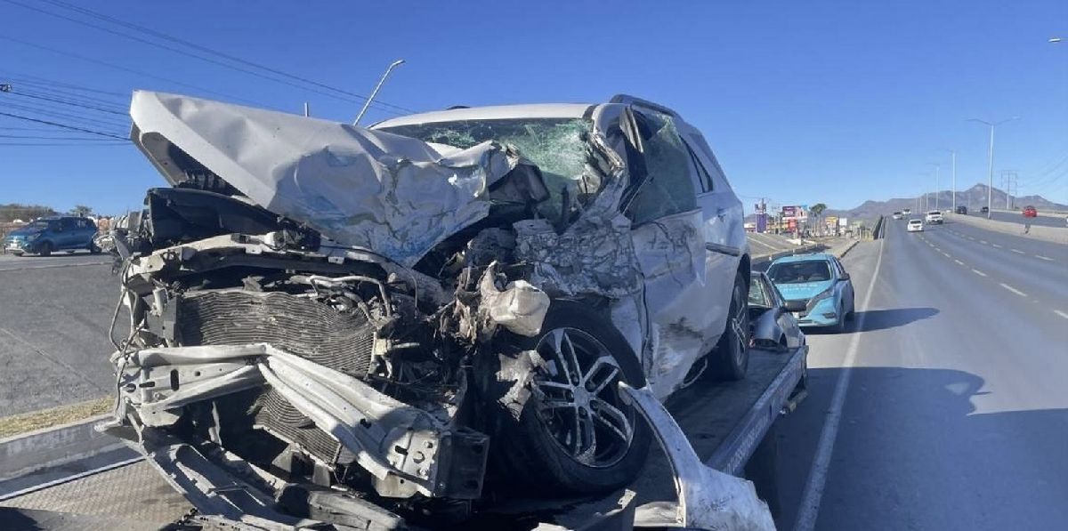 Resultan jóvenes lesionados tras accidente en Saltillo