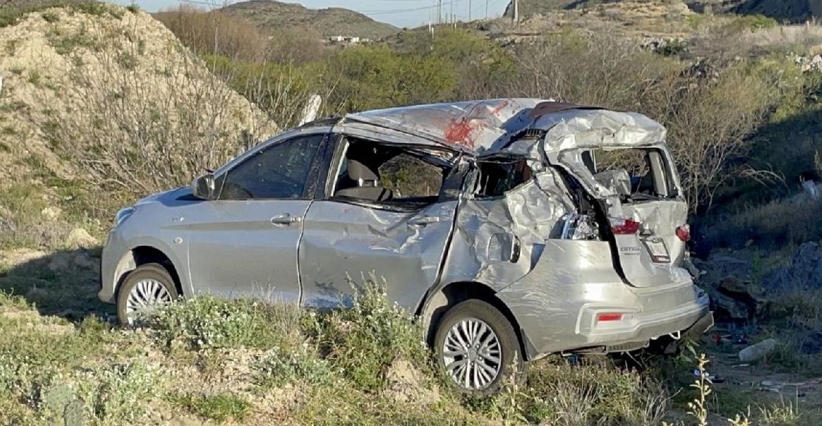 Volcadura en la carretera 57, Monclova a Saltillo.
