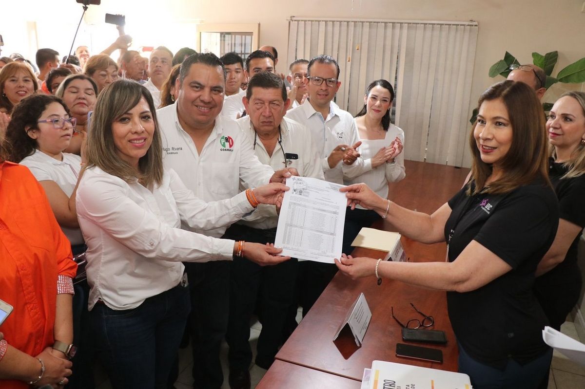 Zulmma Guerrero se registró como candidata a la alcaldía de Sabinas por el PRI- UDC- PRD