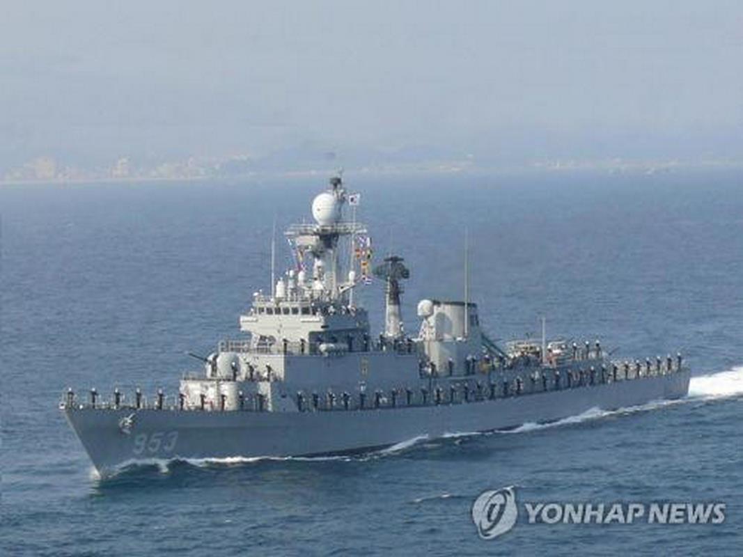 La Armada prueba buques de guerra sin reclutas ante preocupaciones por la escasez de tropas