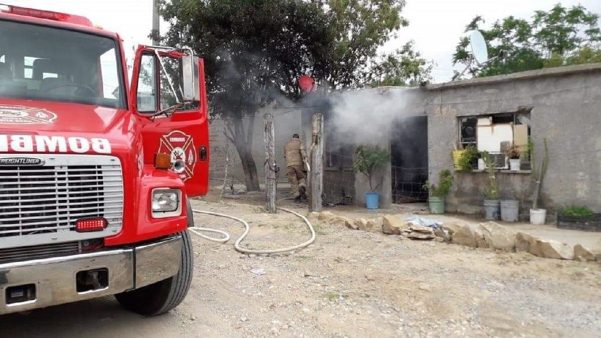 Controlan bomberos Nueva Rosita fuga de gas en domicilio