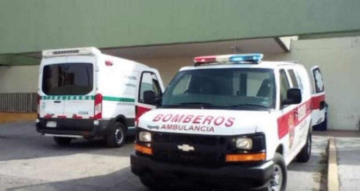 Cae de su moto y resulta herido