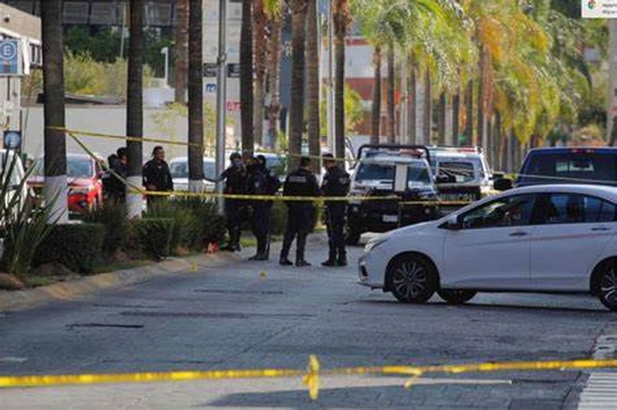 Asesinan a tres personas en calles de Zapopan, Jalisco