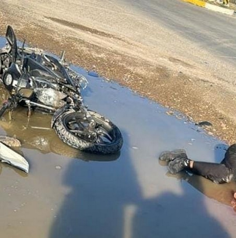 Muere motociclista al ser arrollado