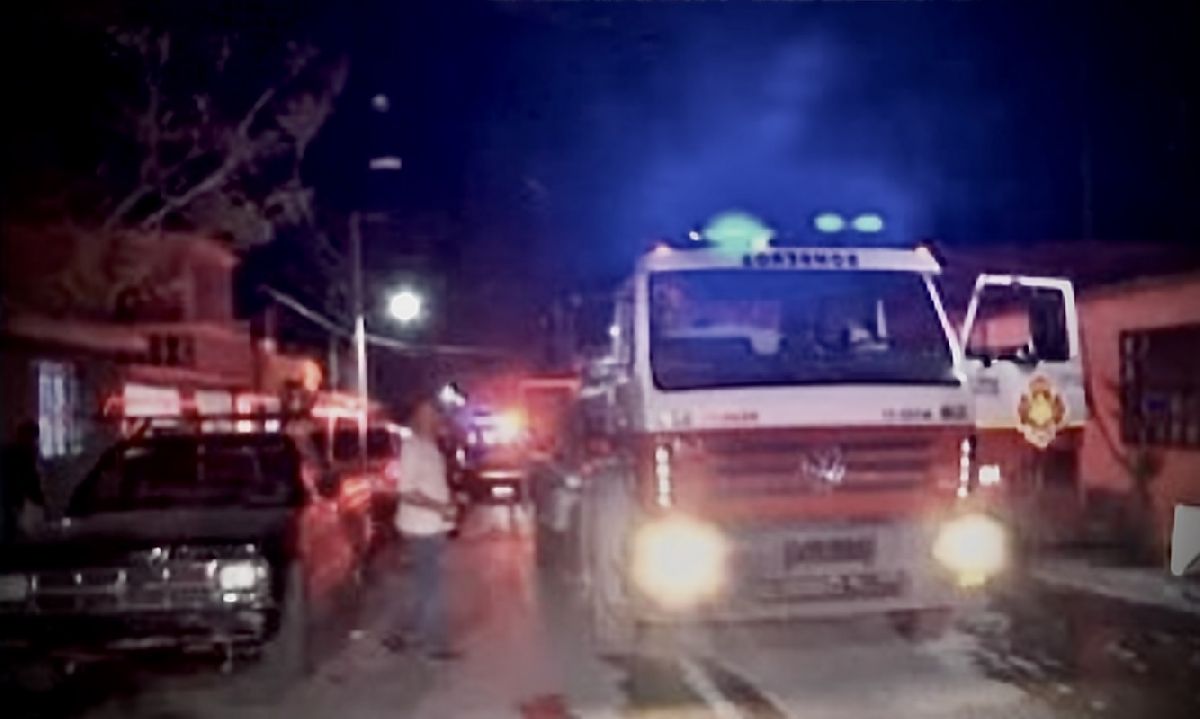 Quema su propia casa, lo detienen tras el acto.