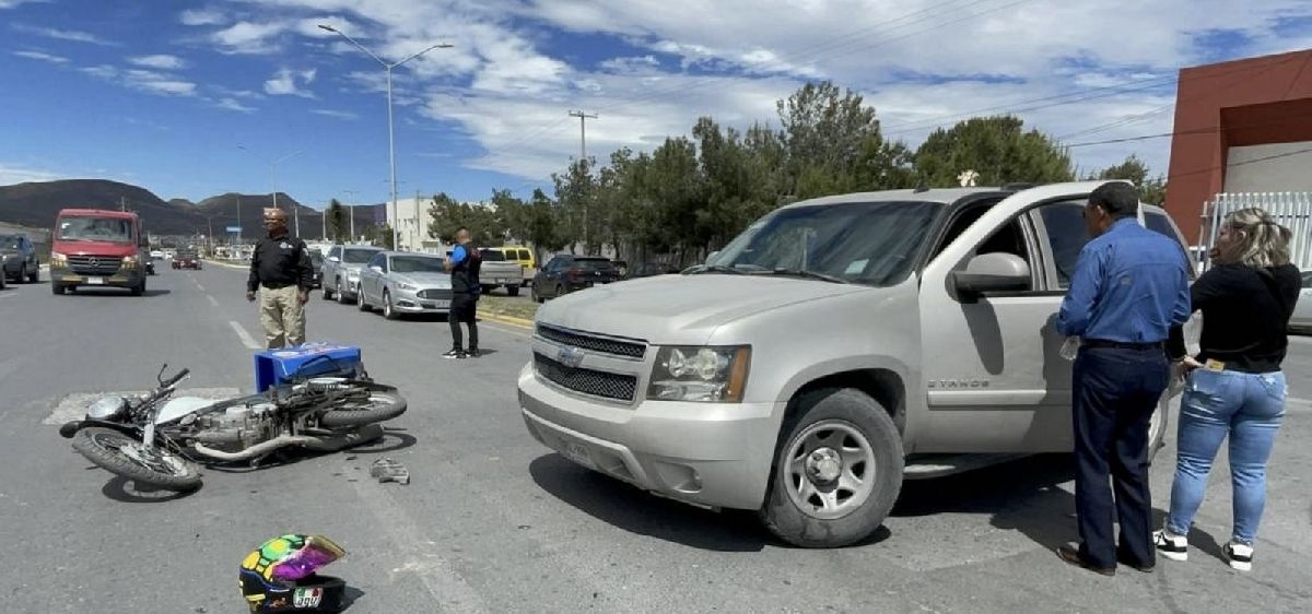 Motociclista termina lesionado